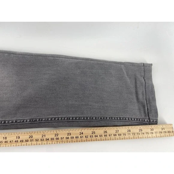 Mugsy Jeans Mens 32x32 Gray Beans Stretch Distress Whiskering Denim Grunge Biker - Picture 7 of 12